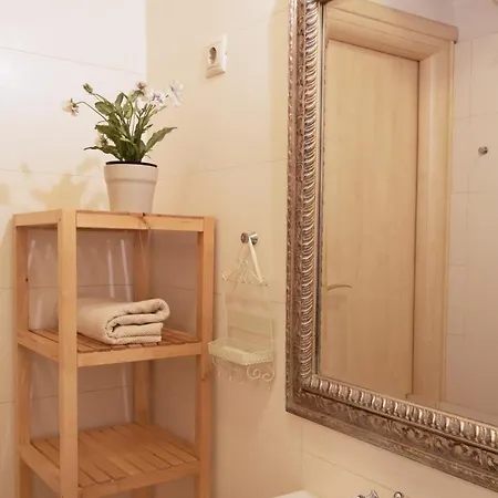 Academic Vintage Elegance Apartment *