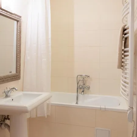 Apartment Academic Vintage Elegance *